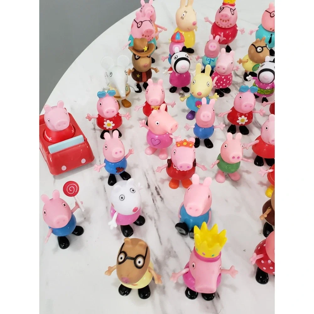 Lot 40+ Peppa Pig Family Friends Figures Bundle Mummy Daddy Grandma George
